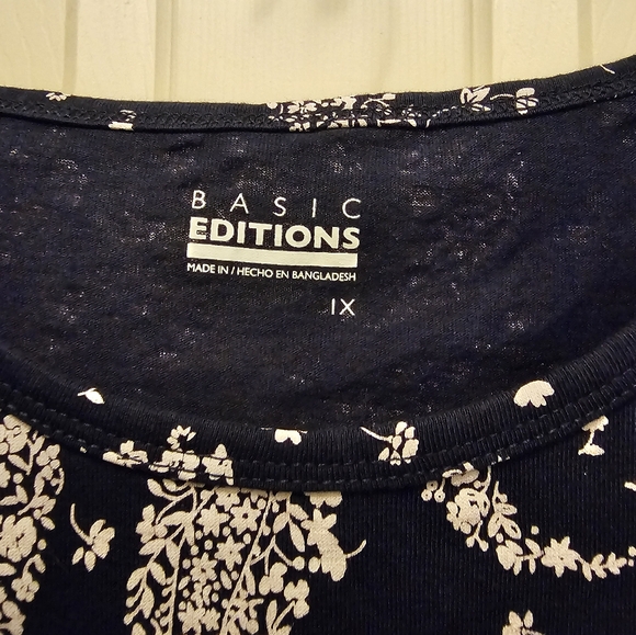 EUC Basic Editions Floral Paisley Top - 1X - Picture 2 of 6